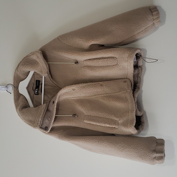 Zara Teddy Jacket - Picture 1 of 8
